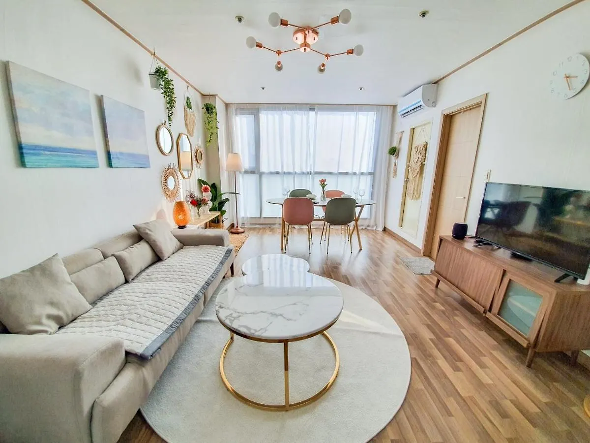 Apartment Fall In The View Seoul